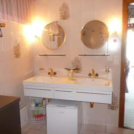 Homestay Chambres D'hotes Valentin Monthey